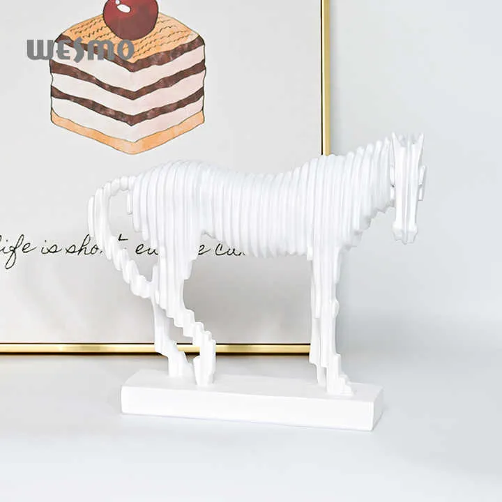 منحوتات منزلية مصنوعة يدويًا من الراتنج - Handmade Resin Home Sculptures Horse